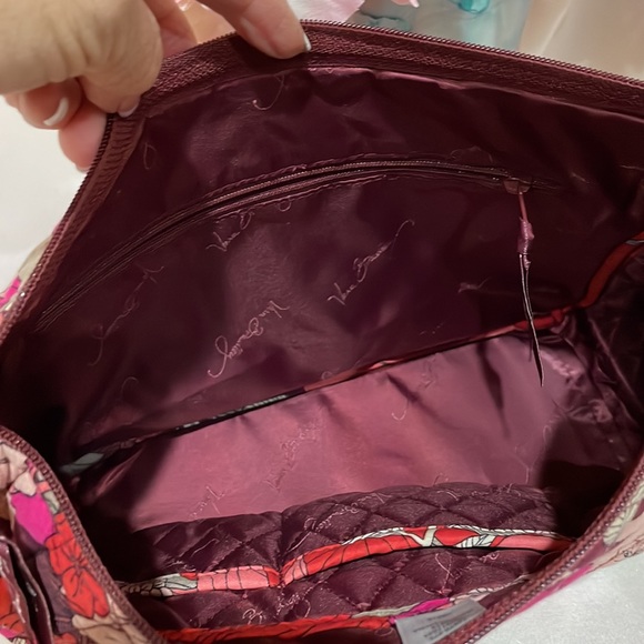 Vera Bradley on the go Crossbody purse - Picture 5 of 6
